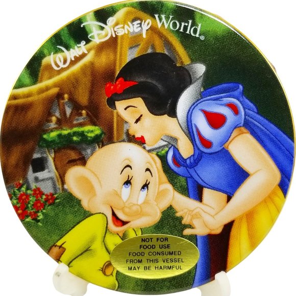 Walt Disney World's Other - Walt Disney World Snow White “A kiss for Dopey" Mini Collectible Plate Ornament